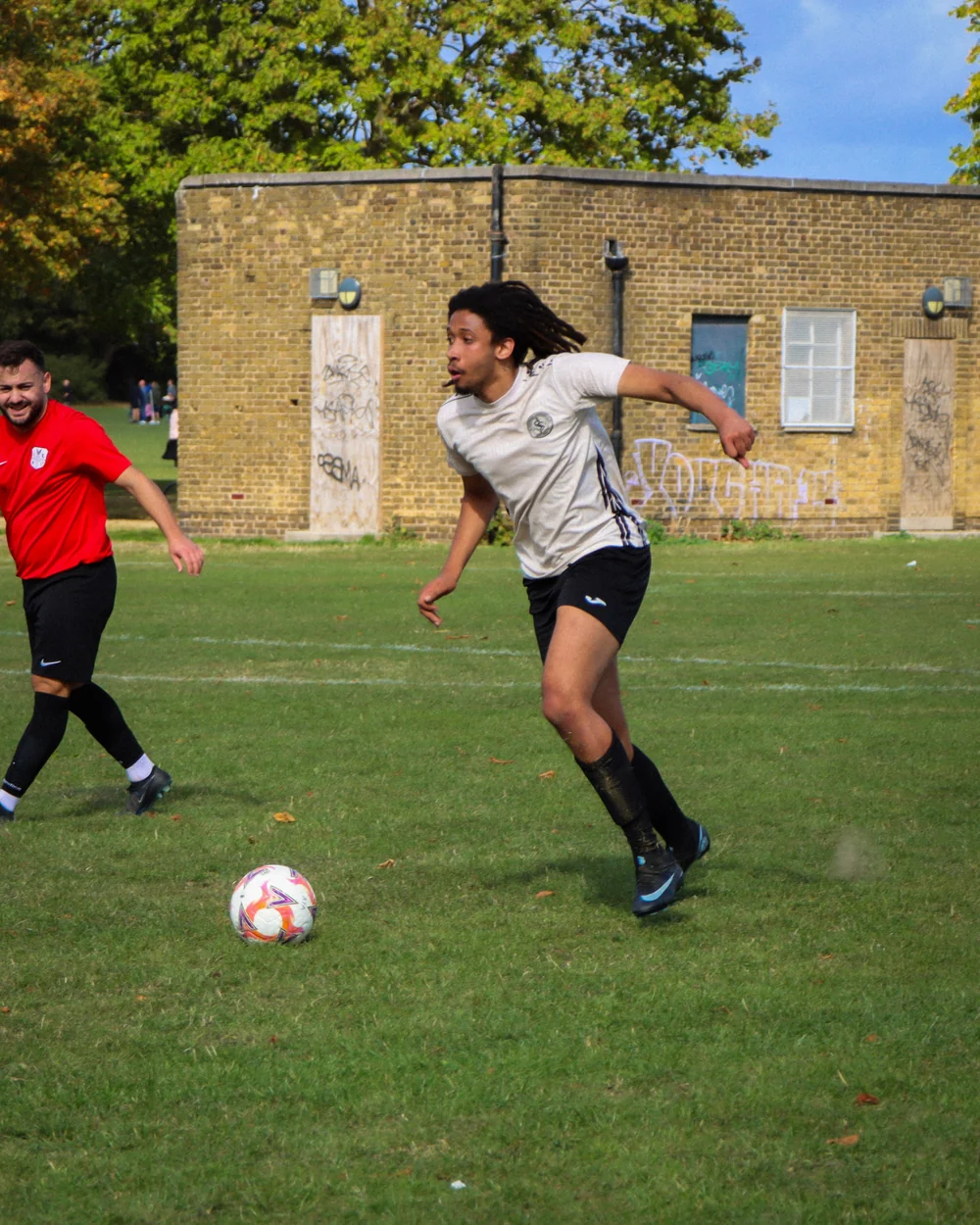 Southgate Spartans player moving forward with the ball